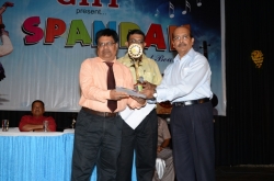 Genius Icon Award to Ashok Prakash Singh(MBA) by Dr. Salil Roy, Vice Chancellor and Mr. Om Prakash, Director GIIT
